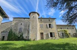 15th-Century Priory  A Rare Testament to Rural Heritage - €107525