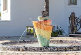 5 Bedrooms - Villa - For Sale