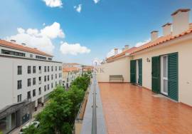 Furnished 2 Bedroom Apartment in the Center of Machico