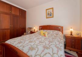 Furnished 2 Bedroom Apartment in the Center of Machico