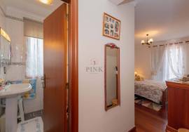 Furnished 2 Bedroom Apartment in the Center of Machico