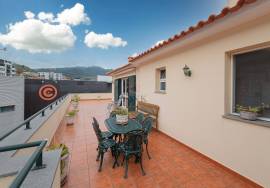 Furnished 2 Bedroom Apartment in the Center of Machico
