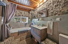 Off-Grid Farmhouse with Granite Stone House with Sea Views and Ruin to Rehabilitate - Monchique
