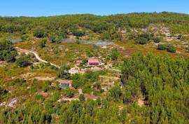 Off-Grid Farmhouse with Granite Stone House with Sea Views and Ruin to Rehabilitate - Monchique