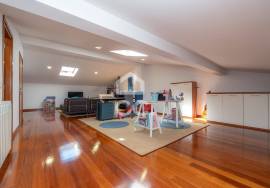 4 bedroom villa with swimming pool, garden, barbecue and land, located in Eiras. 4 bedroom villa with swimming pool, garden, barbecue and land, located in Eiras.