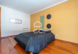 4 bedroom villa with swimming pool, garden, barbecue and land, located in Eiras. 4 bedroom villa with swimming pool, garden, barbecue and land, located in Eiras.