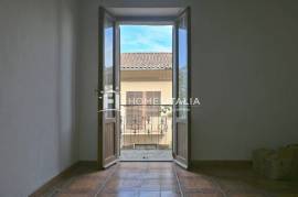End of terrace house with small courtyard End of terrace house with small courtyard
