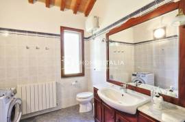 Delightful Tuscan villa in residential complex with pool Delightful Tuscan villa in residential complex with pool
