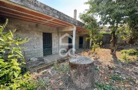 Houses with Land for Reconstruction in Teivas