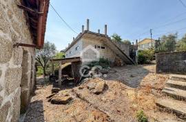 Houses with Land for Reconstruction in Teivas