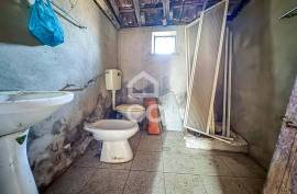 Houses with Land for Reconstruction in Teivas