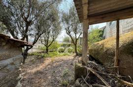 Houses with Land for Reconstruction in Teivas