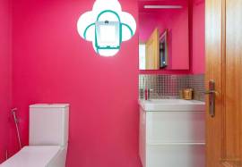 Magnificent house of 5 suites with swimming pool in the heart of Gradil tastefully renovated. Magnificent house of 5 suites with swimming pool in the heart of Gradil tastefully renovated.