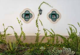 Magnificent house of 5 suites with swimming pool in the heart of Gradil tastefully renovated. Magnificent house of 5 suites with swimming pool in the heart of Gradil tastefully renovated.