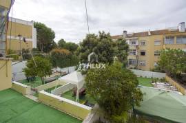 2 bedroom apartment transformed into 1 bedroom apartment in Benfica with storage room 2 bedroom apartment transformed into 1 bedroom apartment in Benfica with storage room