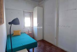 Apartment with immense potential to recover