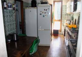 Apartment with immense potential to recover