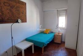 Apartment with immense potential to recover