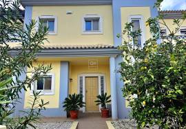 Long-Term Rent: Charming 3-Bedroom Townhouse  with shared swimming pool in Almancil