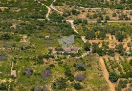 2 ruins on 37,890 m² of land with fabulous sea views, near Moncararpacho 2 ruins on 37,890 m² of land with fabulous sea views, near Moncararpacho