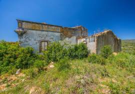 2 ruins on 37,890 m² of land with fabulous sea views, near Moncararpacho