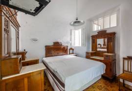 Ground floor with 4 bedrooms in a charming townhouse with courtyard, located in Olhão’s historic centre. Ground floor with 4 bedrooms in a charming townhouse with courtyard, located in Olhão’s historic centre.