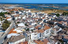 3 Bedroom Traditional Townhouse with Sun Terrace in Tavira 3 Bedroom Traditional Townhouse with Sun Terrace in Tavira