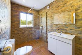 Renovated Family Farmhouse/Quinta for Sale in São Brás Renovated Family Farmhouse/Quinta for Sale in São Brás