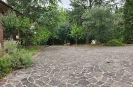 Luxury 5 Bed Country Villa for Sale In Salsomaggiore Parma