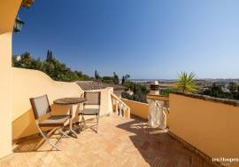 Breathtaking 6-bedroom Villa set in a stunning 10,000sqm plot on the highly desirable Monte Funchal. Breathtaking 6-bedroom Villa set in a stunning 10,000sqm plot on the highly desirable Monte Funchal.