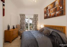 Breathtaking 6-bedroom Villa set in a stunning 10,000sqm plot on the highly desirable Monte Funchal. Breathtaking 6-bedroom Villa set in a stunning 10,000sqm plot on the highly desirable Monte Funchal.