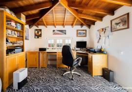 Breathtaking 6-bedroom Villa set in a stunning 10,000sqm plot on the highly desirable Monte Funchal. Breathtaking 6-bedroom Villa set in a stunning 10,000sqm plot on the highly desirable Monte Funchal.