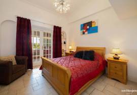 Breathtaking 6-bedroom Villa set in a stunning 10,000sqm plot on the highly desirable Monte Funchal. Breathtaking 6-bedroom Villa set in a stunning 10,000sqm plot on the highly desirable Monte Funchal.