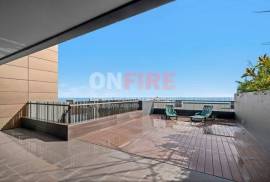 Fantastic 4 Bedroom Apartment in a Privileged Area of Funchal Fantastic 4 Bedroom Apartment in a Privileged Area of Funchal