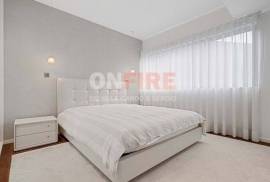 Fantastic 4 Bedroom Apartment in a Privileged Area of Funchal Fantastic 4 Bedroom Apartment in a Privileged Area of Funchal