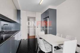 Fantastic 4 Bedroom Apartment in a Privileged Area of Funchal Fantastic 4 Bedroom Apartment in a Privileged Area of Funchal