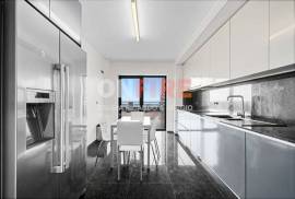 Fantastic 4 Bedroom Apartment in a Privileged Area of Funchal Fantastic 4 Bedroom Apartment in a Privileged Area of Funchal