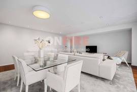 Fantastic 4 Bedroom Apartment in a Privileged Area of Funchal Fantastic 4 Bedroom Apartment in a Privileged Area of Funchal