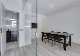 60 m2 store, ready for your business – privileged location in Portimão