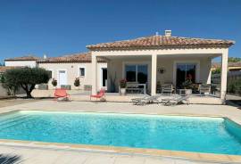 Delightful Single Storey Detached Villa With 4 Bedrooms On A 1141 M2 Plot With Petanque Court, Terraces And Pool