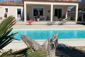 Delightful Single Storey Detached Villa With 4 Bedrooms On A 1141 M2 Plot With Petanque Court, Terraces And Pool