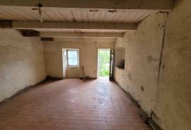 Pretty Small Stone House To Renovate With A Potential Of 80 M2 Of Living Space And 2 Gardens.