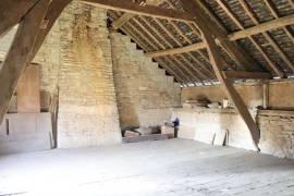 Country House to Renovate with Outbuilding Country House to Renovate with Outbuilding