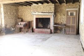 Country House to Renovate with Outbuilding Country House to Renovate with Outbuilding