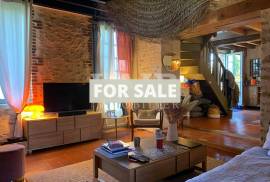 Detached Country House with Outbuilding Detached Country House with Outbuilding