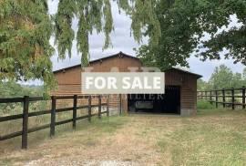 Detached Country House with Outbuilding Detached Country House with Outbuilding