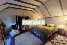 Detached Country House with Outbuilding Detached Country House with Outbuilding