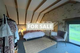 Detached Country House with Outbuilding Detached Country House with Outbuilding