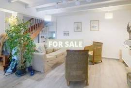 Lovely Cottage by the Coast