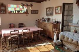 Detached House with Garden in Good Location Detached House with Garden in Good Location